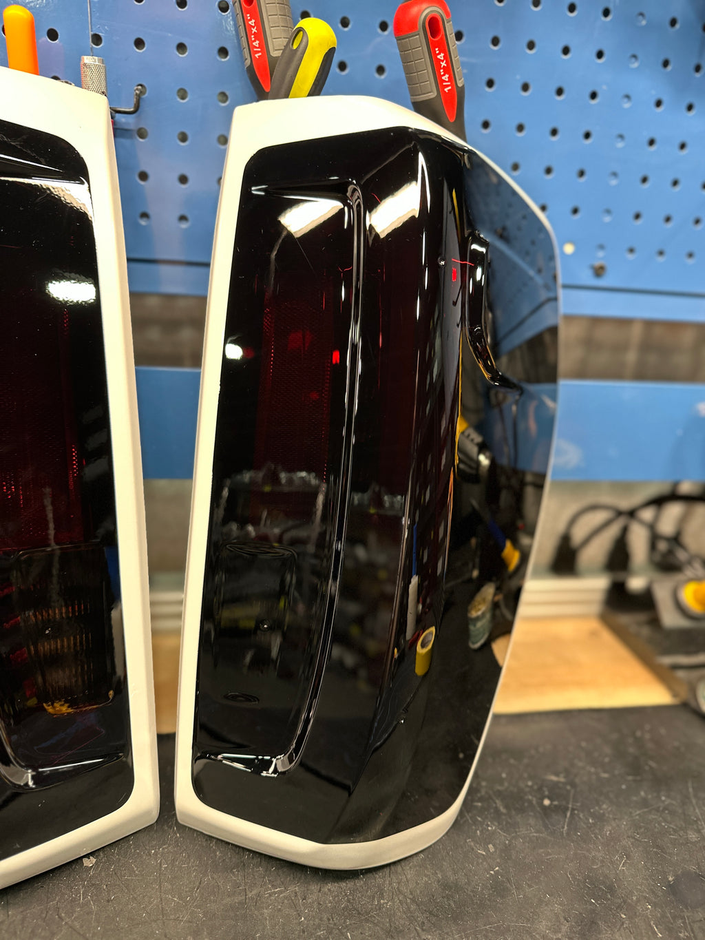 2020-2023 GMC SIERRA TAILLIGHTS