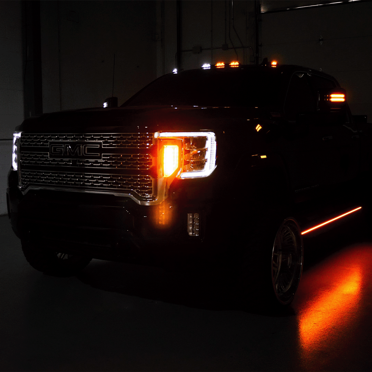 2020-2026 Chevy Silverado 2500/3500 S-Series Cab Lights – Installed