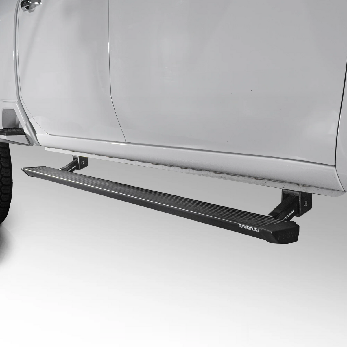 2019-2026 Chevy Silverado & GMC Sierra 1500 | Powered Running Boards