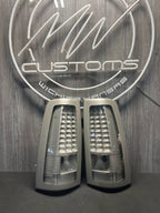 99-06 GMC SIERRA/2003-07 CHEVROLET SILVERADO TAIL LIGHTS