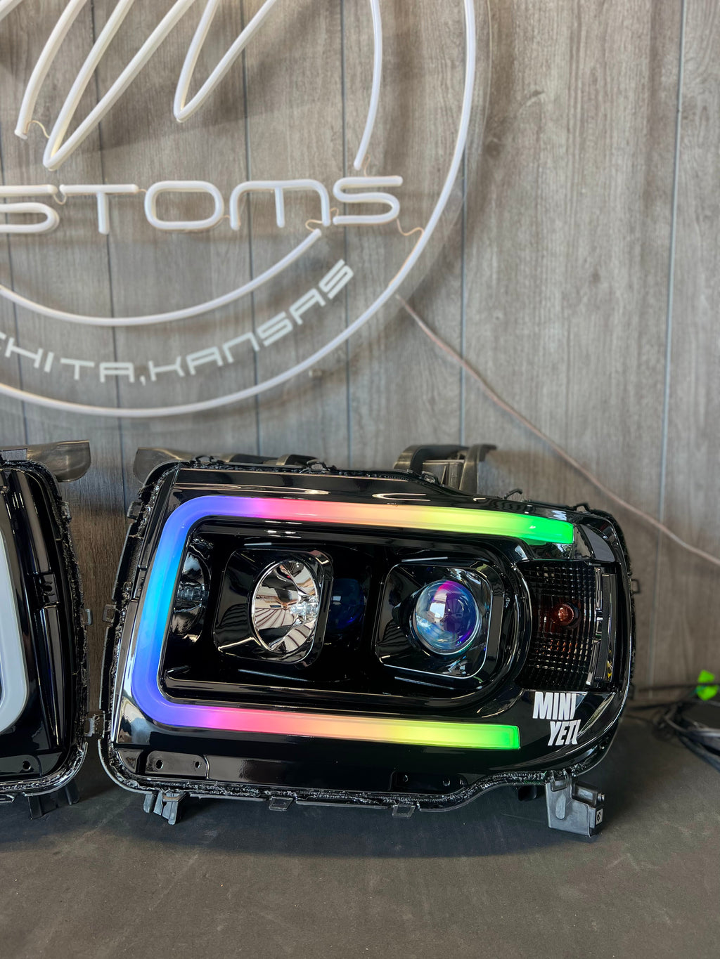 2015-21 GMC CANYON HEADLIGHTS
