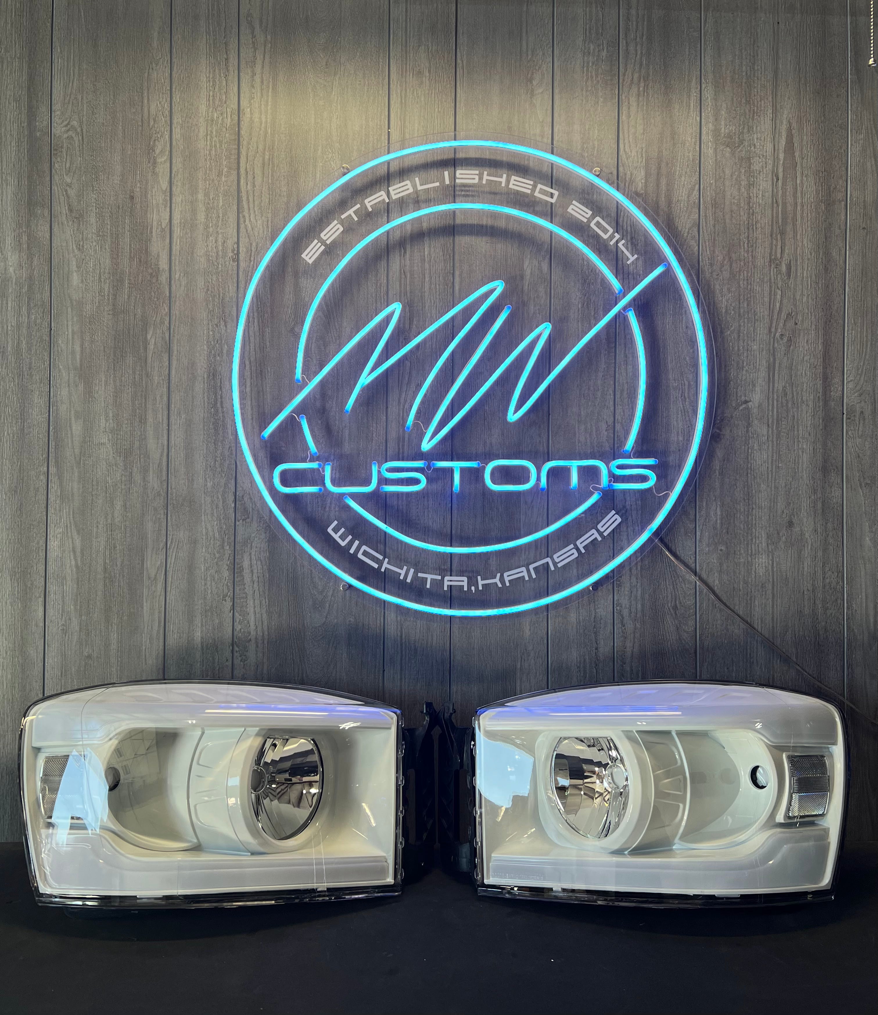 2006-08 DODGE RAM 5TH GEN STYLE HEADLIGHTS